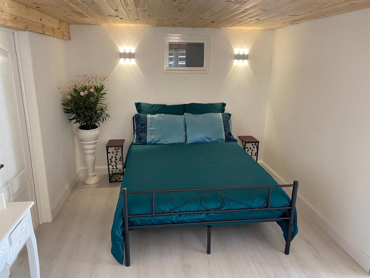 Peaceful 3 Bedroom 8 Person Ground Floor Apartment With Large Private Heated Pool La Digne-d'Amont Exterior foto